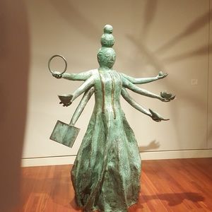 Meet your Posher, Ruth nadia